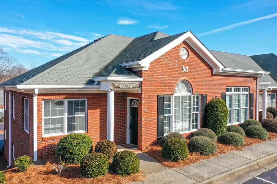 More Photos Of 555 Sun Valley Dr, Roswell Office For Sale