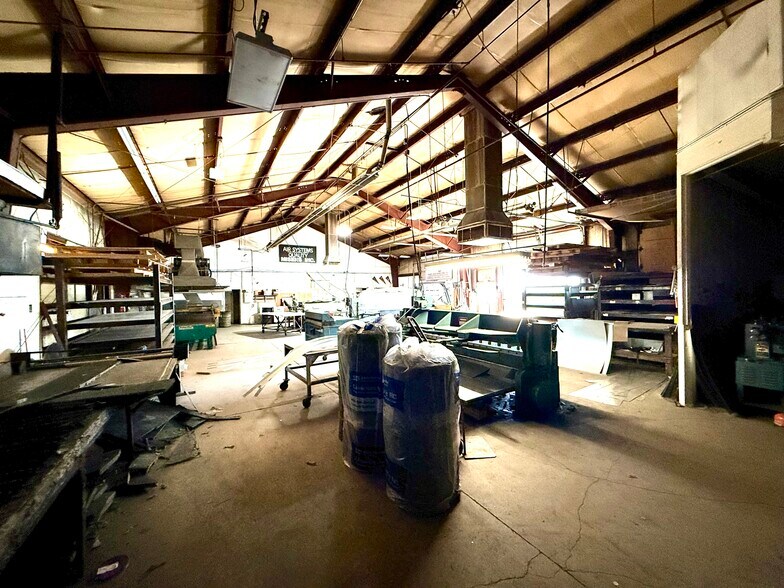 More Photos Of 2991 S Tejon St, Englewood Warehouse For Sale