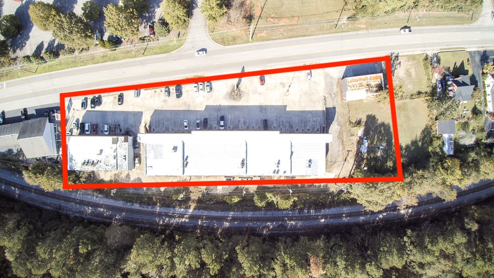 More Photos Of 1605 Vernon St, Lagrange Unknown For Lease