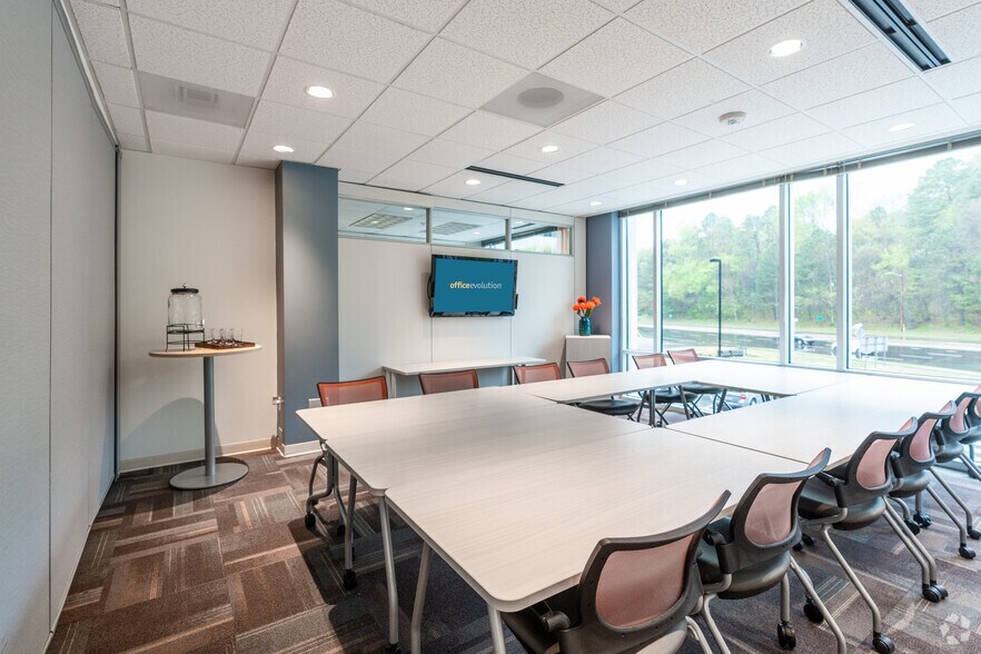 More Photos Of 4801 Glenwood Ave, Raleigh Coworking Space