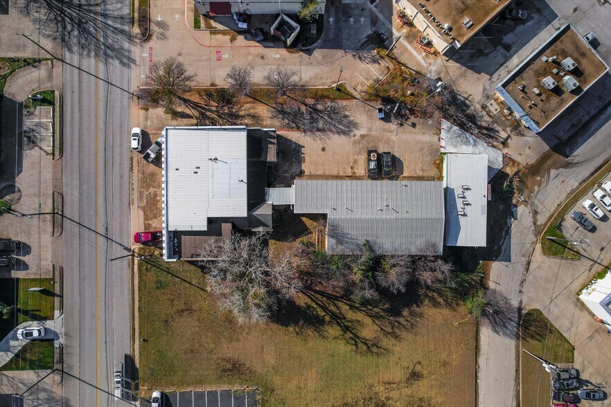 More Photos Of 7235 Glenview Dr, Richland Hills Office For Sale