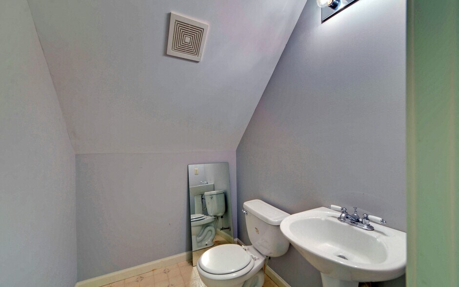 More Photos Of 131 W Savannah St, Toccoa Office For Lease