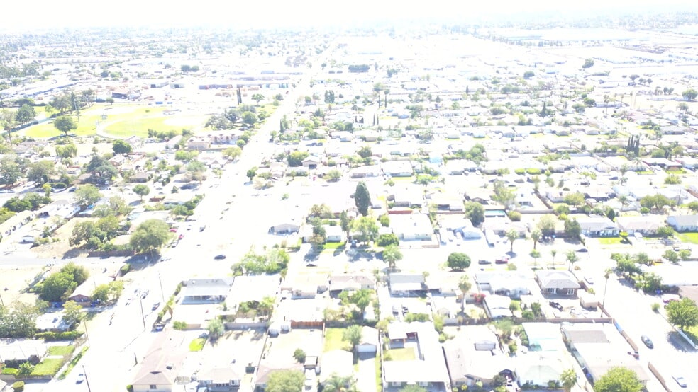 More Photos Of 519 W Foothill Blvd, Rialto Unknown For Lease