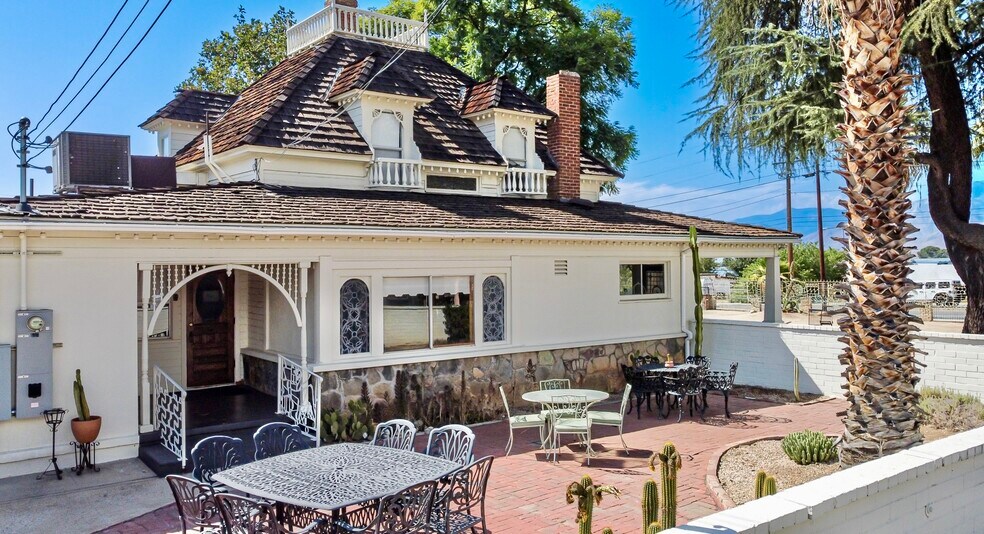 More Photos Of 2048 Mentone Blvd, Mentone Storefront Retail Residential For Sale