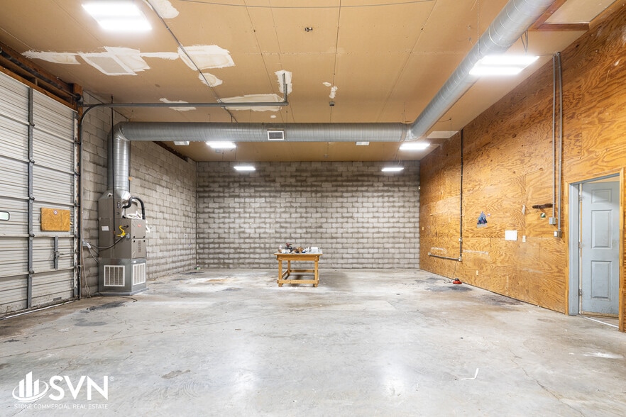 More Photos Of 225 Normandy Ct, Nicholasville Light Distribution For Lease