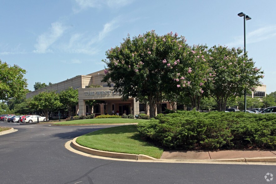 More Photos Of 100 N Humphreys Blvd, Memphis Office For Sale