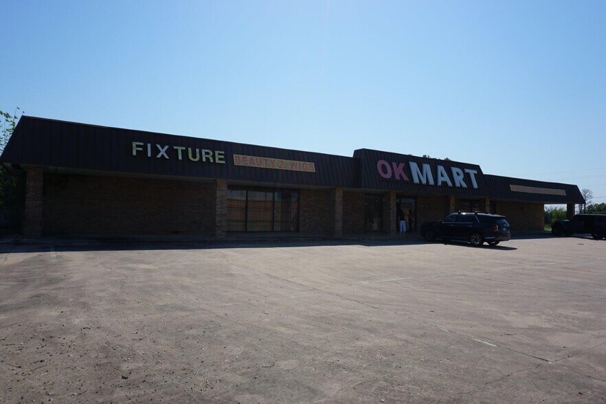 More Photos Of 804 Shannon Rd E, Sulphur Springs Freestanding For Sale