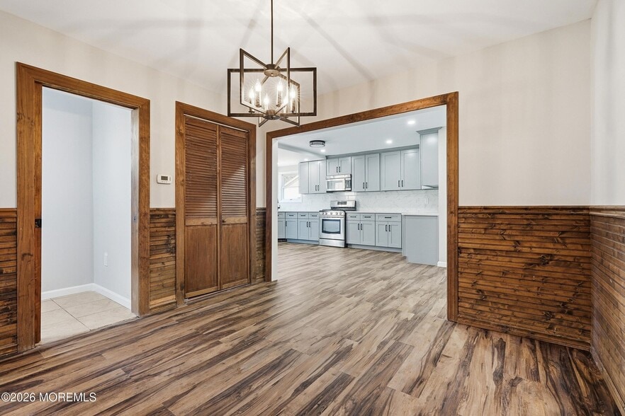 More Photos Of 75 Main St, Waretown Flex For Sale