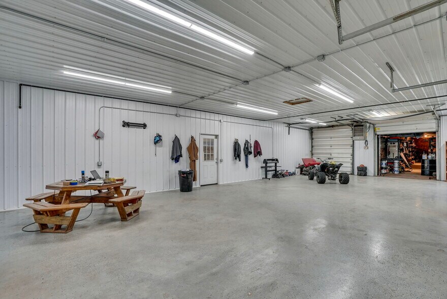 More Photos Of 6851 W Gerwoude Dr, Mc Bain Warehouse For Sale