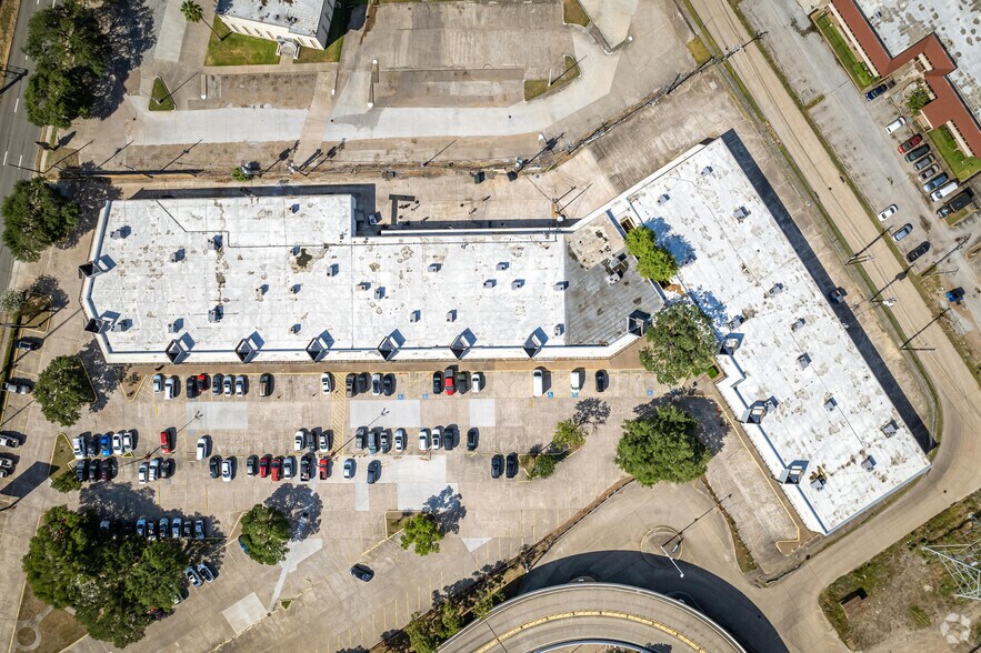 More Photos Of 6400 S US 59 Hwy, Houston Unknown For Lease