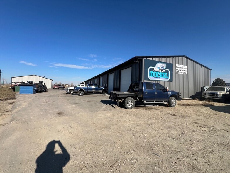 More Photos Of 4012 E Linden St, Caldwell Industrial For Lease