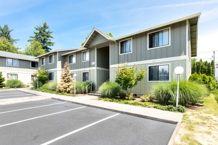 More Photos Of 2628 NE Red Sunset Dr, Gresham Apartments For Sale