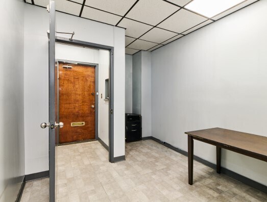 More Photos Of 62-72 W 47th St, New York Office Residential For Sale