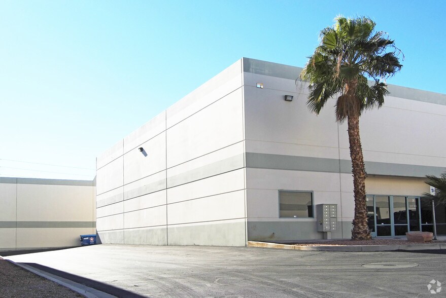 More Photos Of 6038 Topaz St, Las Vegas Warehouse For Lease