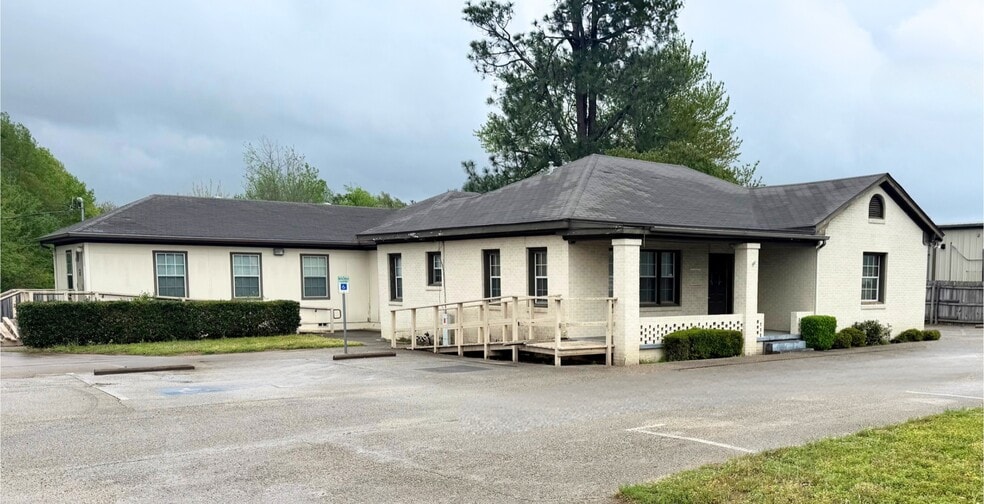More Photos Of , Lindale Office For Sale