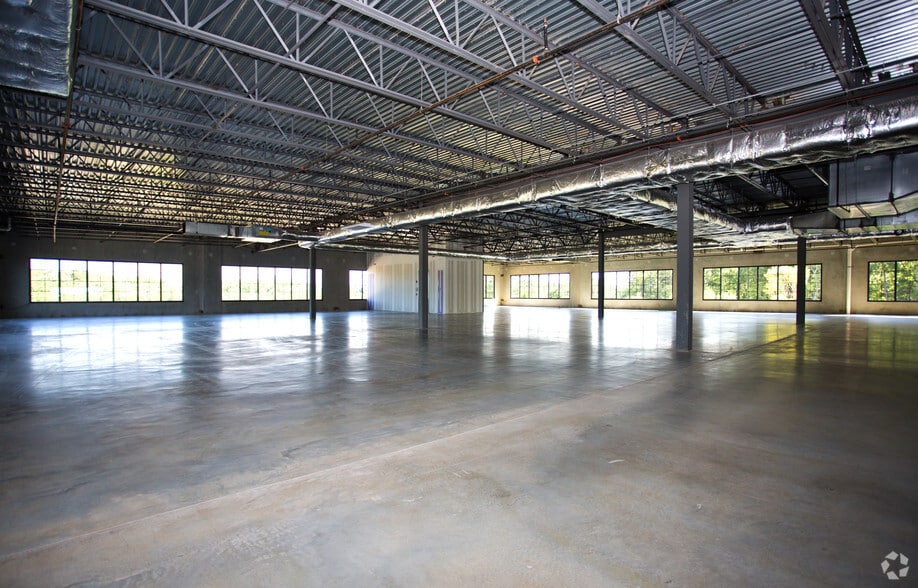 More Photos Of 1 Edison Dr, Alpharetta Unknown For Lease