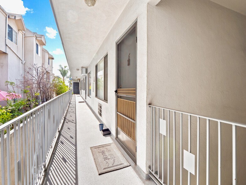 More Photos Of 350 W Wilson Ave, Glendale Apartments For Sale