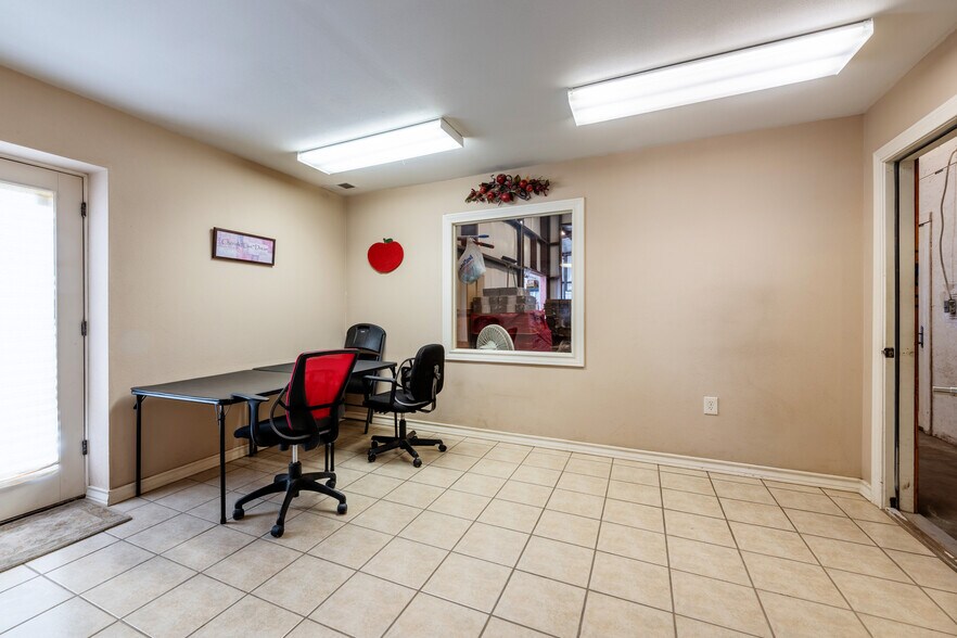 More Photos Of 10630 Private Road 1310, Wolfforth Industrial For Sale