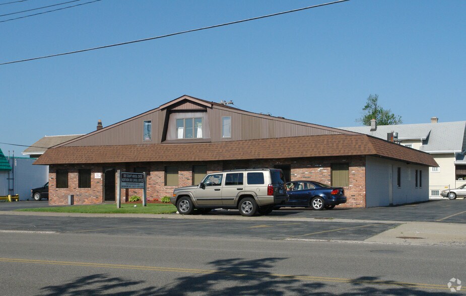 Primary Photo Of 2282 Elmwood Ave, Kenmore Medical For Lease