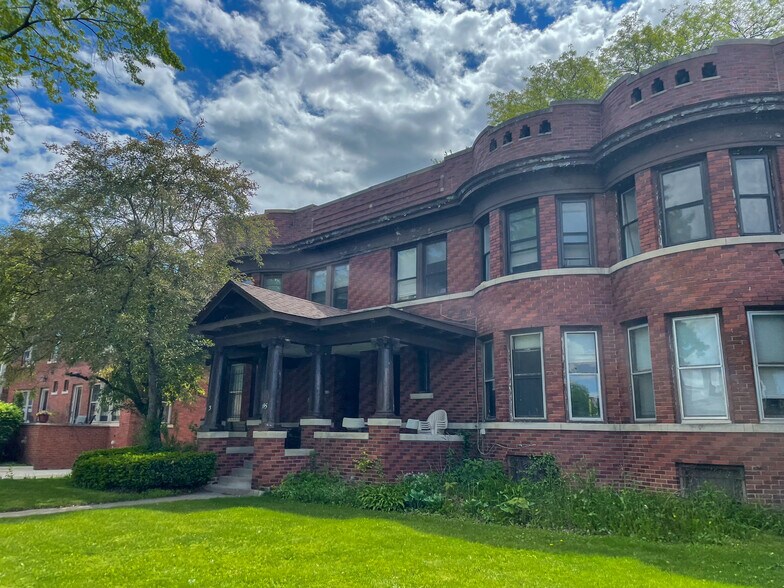 More Photos Of 4742-4754 Anthony Wayne Dr, Detroit Apartments For Sale