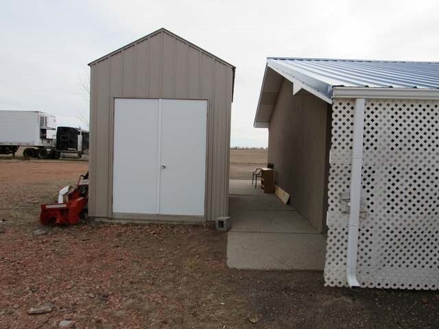 More Photos Of 681 7th St SW, Halliday Hotel For Sale