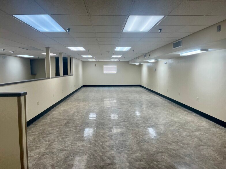 More Photos Of 4710 Alabama St, El Paso Office For Sale