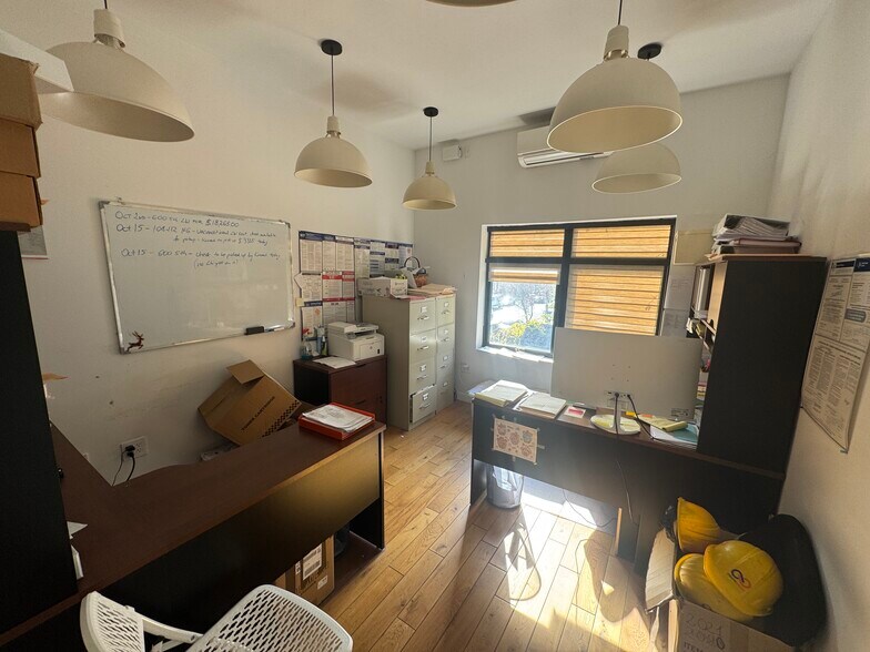 More Photos Of 174 Targee St, Staten Island Office For Lease