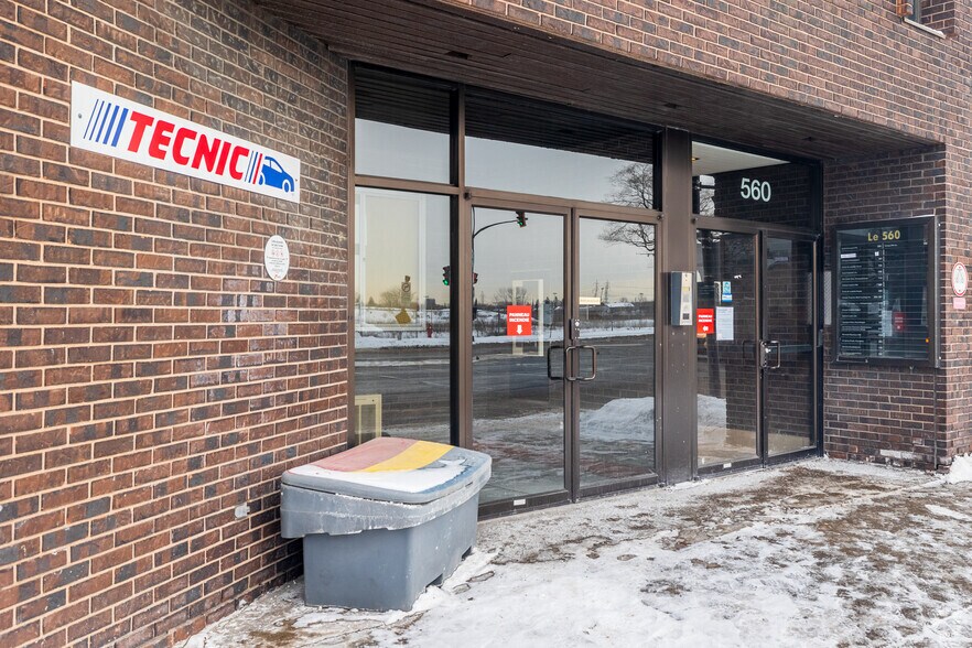 More Photos Of 560 Boul Henri-Bourassa O, Montréal Office For Lease