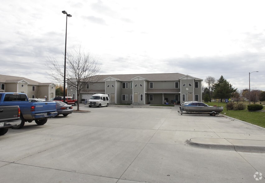 More Photos Of 2700 N 1st St, Lincoln Apartments For Sale