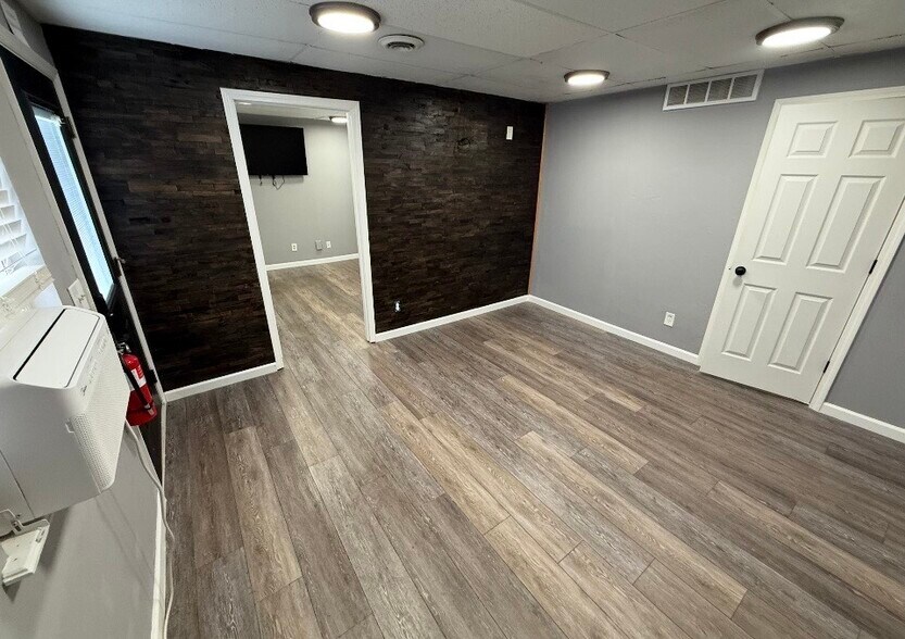 More Photos Of 4437 Tumbleweed Trl, Saint Charles Self Storage For Lease