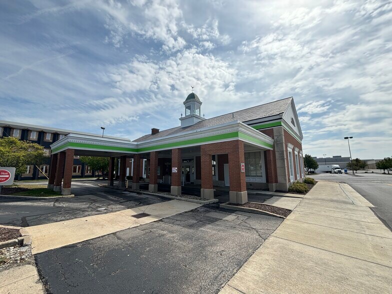 More Photos Of 361 Midway Blvd, Elyria Bank For Lease