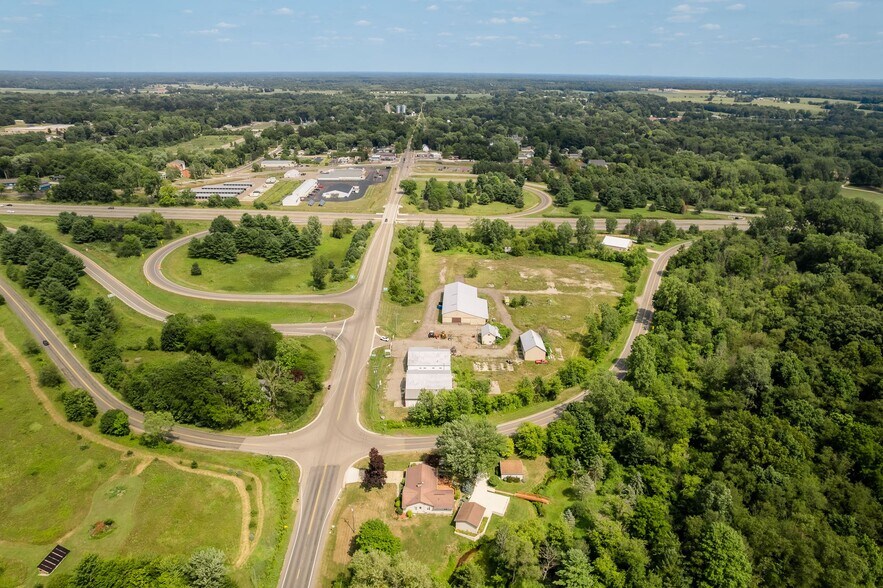 More Photos Of 2511 Bellevue Rd, Leslie Warehouse For Sale