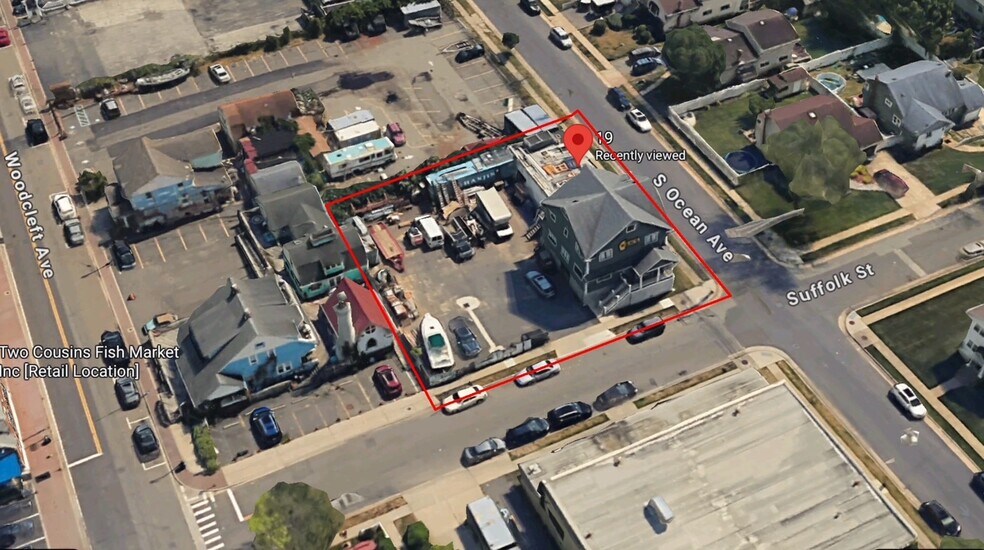More Photos Of 19 Suffolk St, Freeport Office For Sale