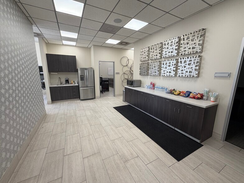 More Photos Of 4022 Louetta Rd, Spring Auto Dealership For Lease