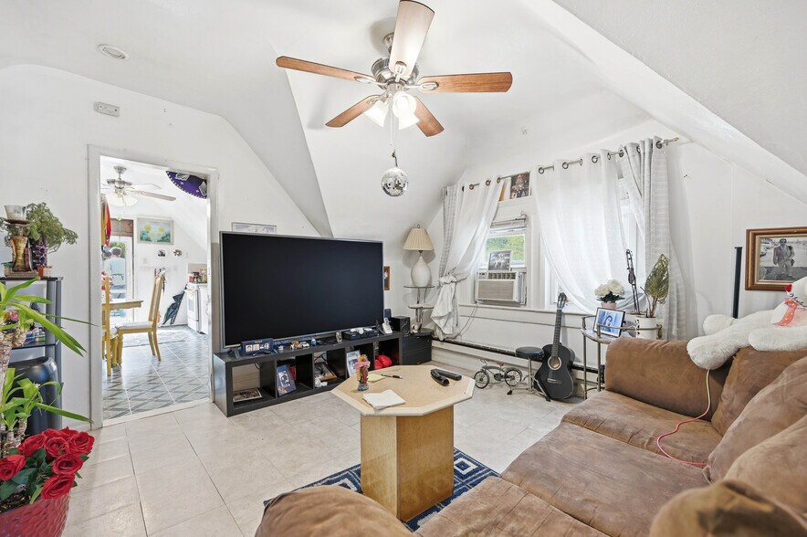 More Photos Of 775 Nepperhan Ave, Yonkers Multifamily For Sale