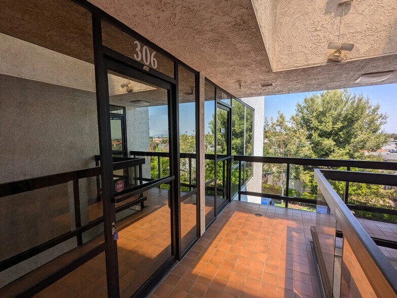 More Photos Of 510 N 13th Ave, Upland Medical For Sale