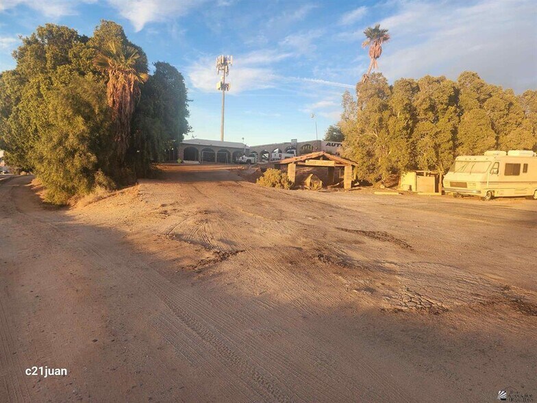 More Photos Of 1063 N Main St, San Luis Specialty For Sale