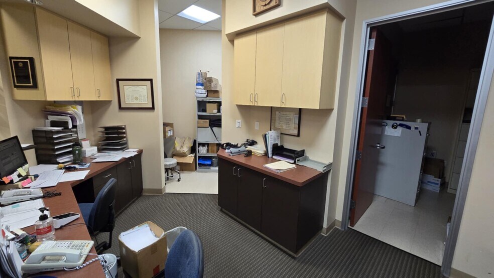 More Photos Of 15775 Laguna Canyon Rd, Irvine Medical For Lease