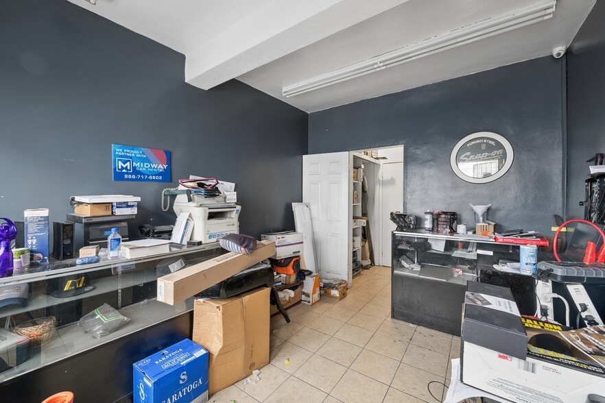 More Photos Of 5363 Venice Blvd, Los Angeles Auto Repair For Sale