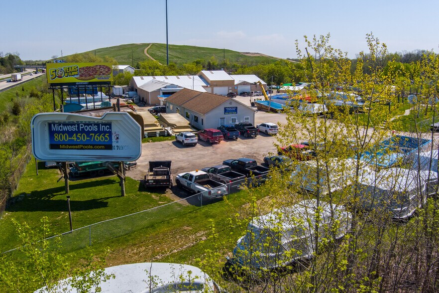 More Photos Of 3090 W Cook Rd, Grand Blanc Showroom For Sale