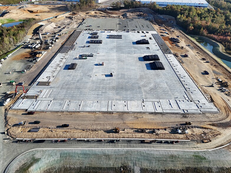 Primary Photo Of 211 Centreport Pky, Fredericksburg Warehouse For Lease