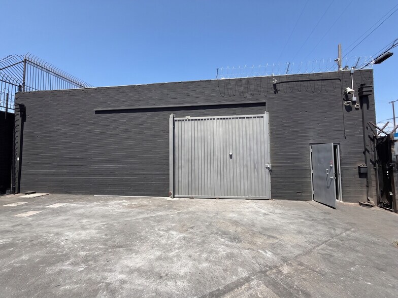 Primary Photo Of 1126 E 14th St, Los Angeles Warehouse For Sale