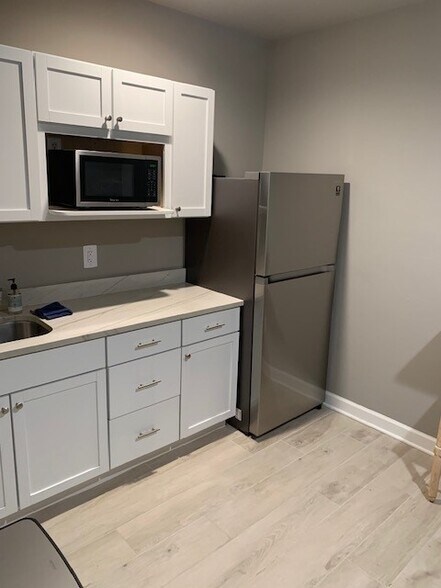 More Photos Of 10621 N Oak Hills Pky, Baton Rouge Medical For Sale