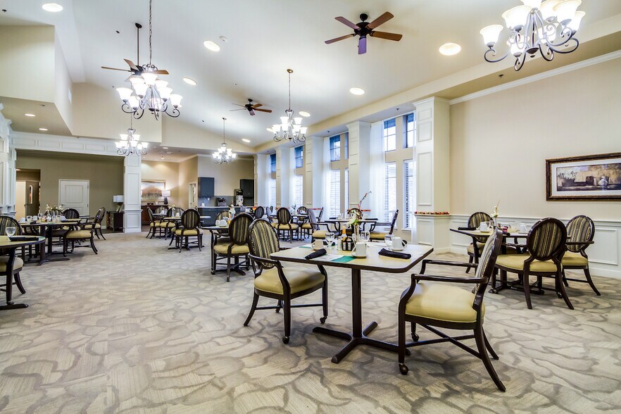 More Photos Of 3450 Wagon Wheel Rd, Garland Assisted Living For Sale