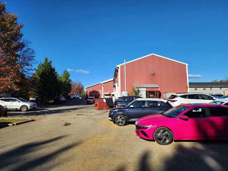 More Photos Of 2934 Valley Ave, Winchester Auto Dealership For Lease