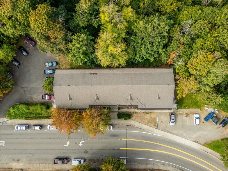 More Photos Of 21833 7th Ave S, Des Moines Apartments For Sale