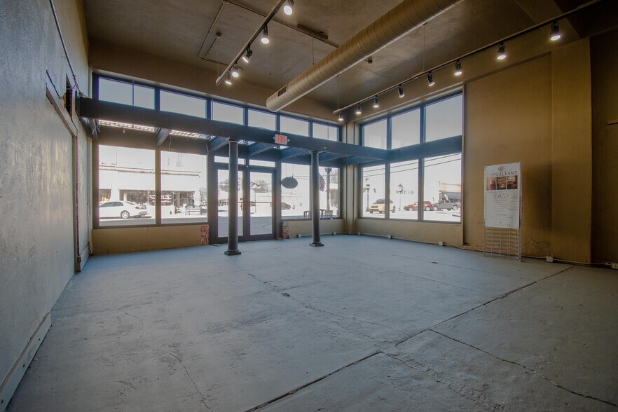 More Photos Of 322 E Don Tyler Ave, Dewey Storefront For Sale