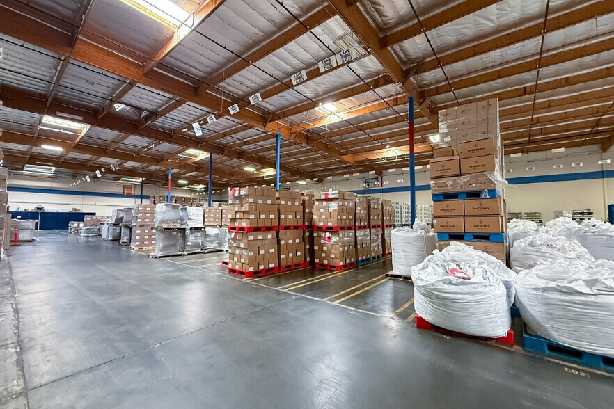 More Photos Of 2904 S Angus Ave, Fresno Distribution For Lease