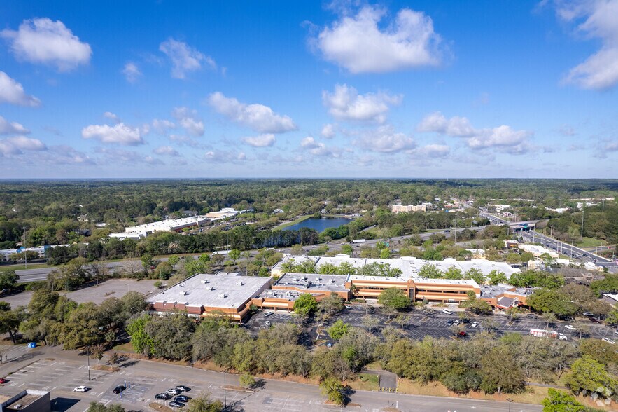 More Photos Of 6711 W Newberry Rd, Gainesville Department Store For Sale