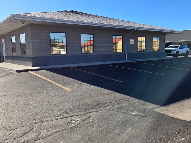 More Photos Of 557 W Silver St, Elko Office For Lease